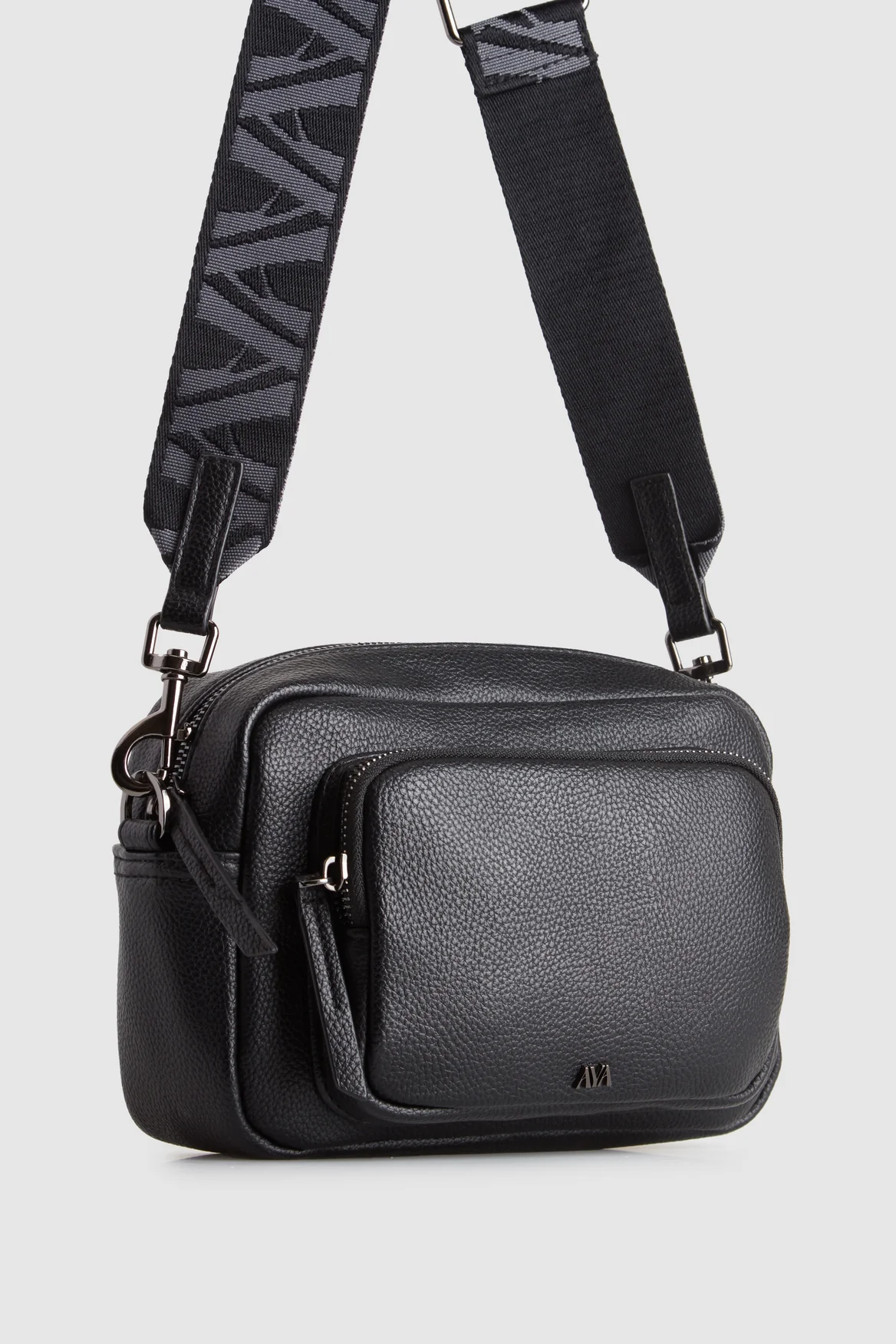 875-juni-crossbody-bag-2.webp Juni Crossbody Bag