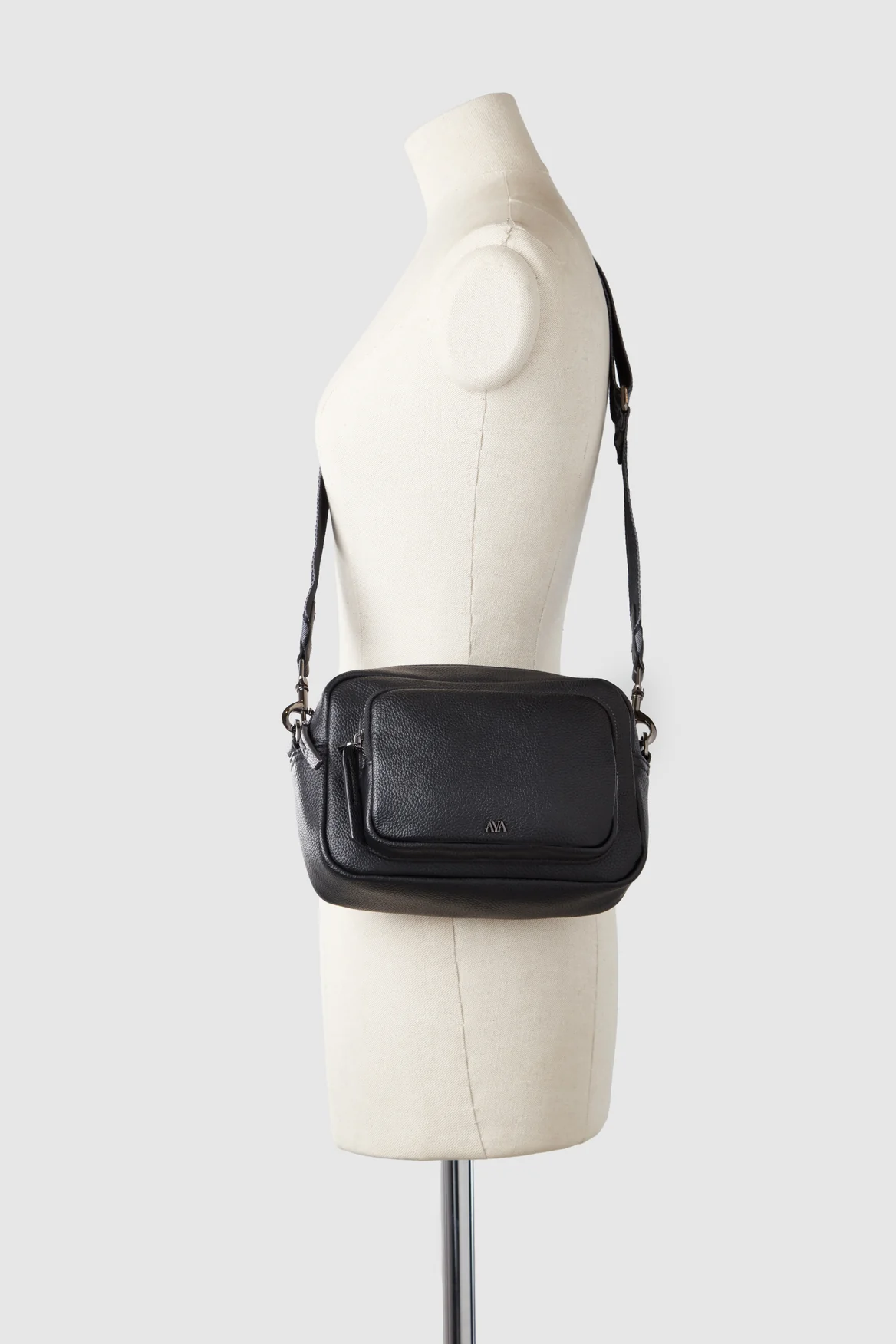 875-juni-crossbody-bag-5.webp Juni Crossbody Bag