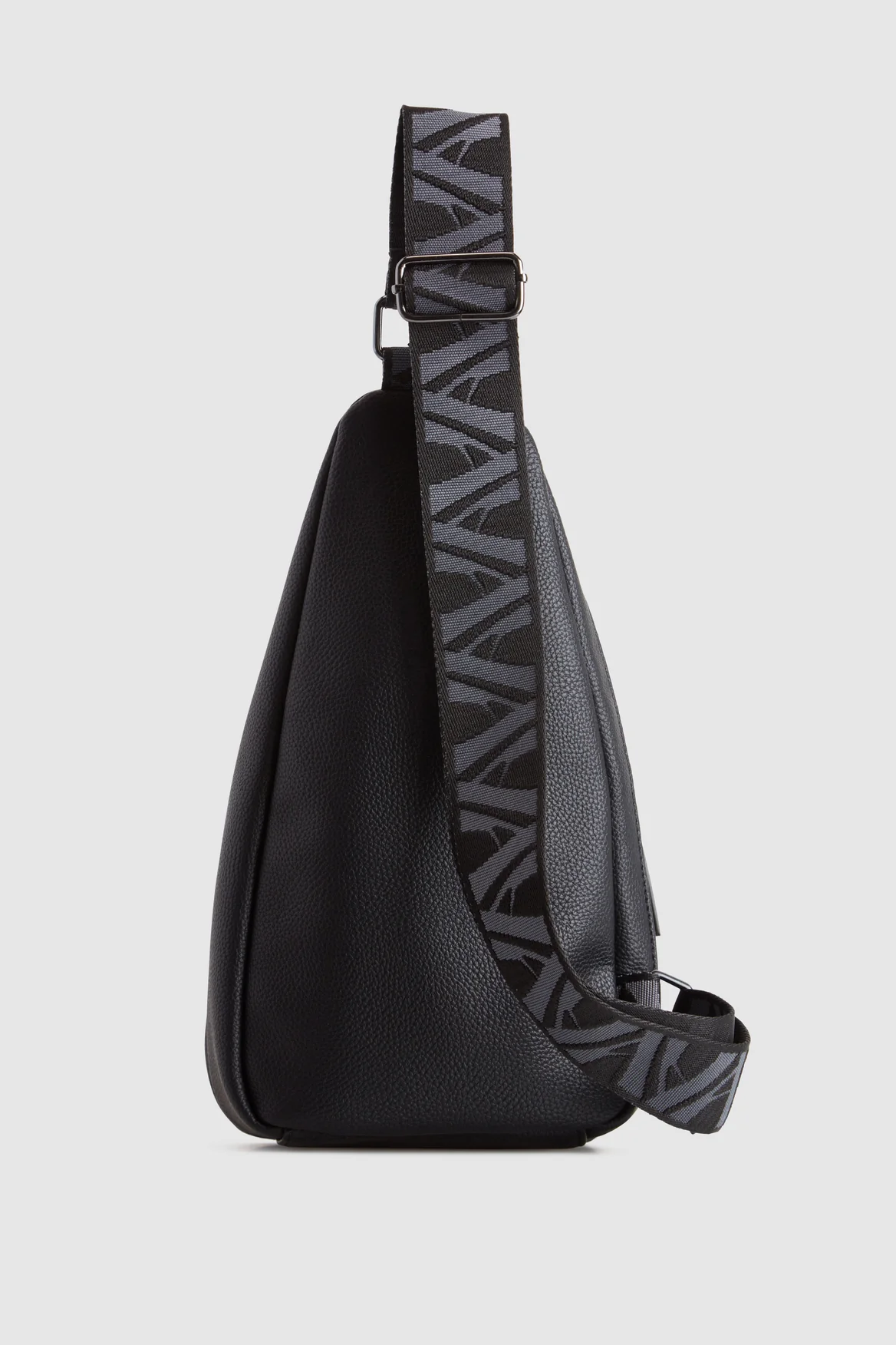 885-juni-sling-backpack-bag-2.webp Juni Sling Backpack Bag