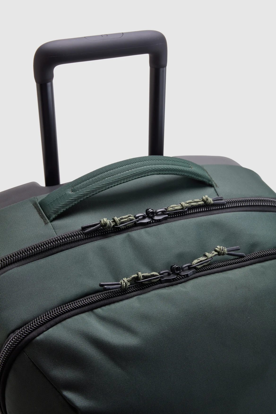 9-discovery-wheeled-duffle-8.webp Discovery Wheeled Duffle