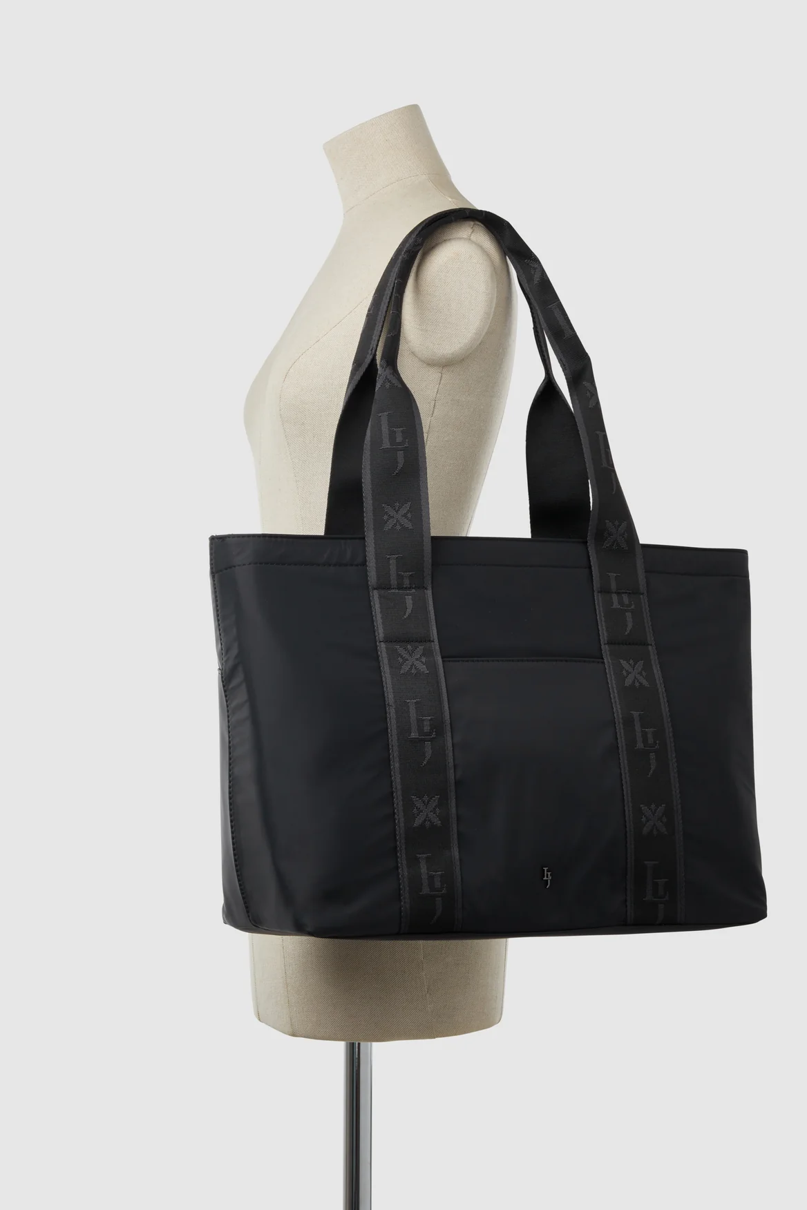 905-nylon-baby-bag-5.webp Nylon Baby Bag