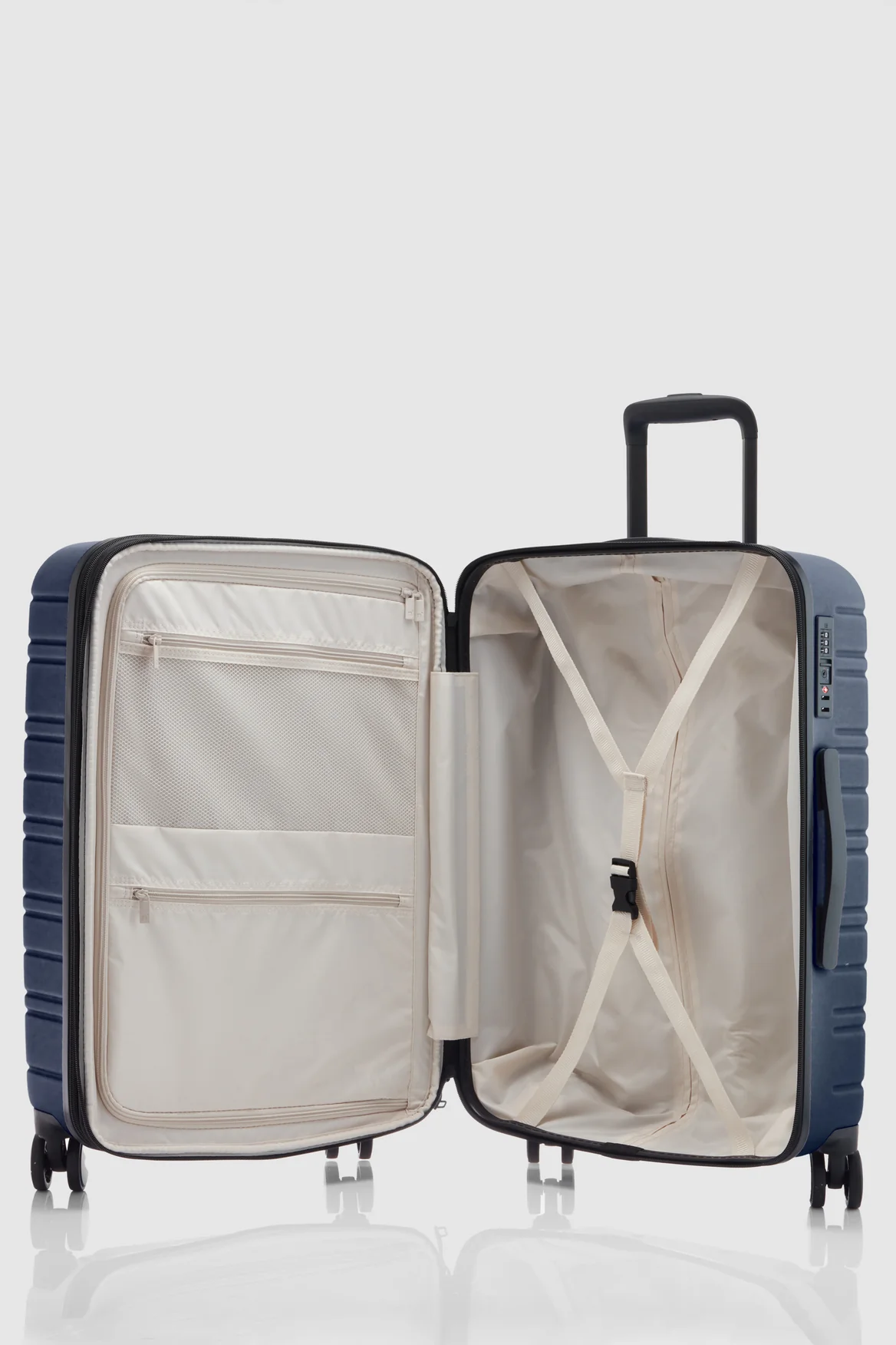 909-stori-check-in-75cm-suitcase-3.webp Stori Check-In 75cm Suitcase
