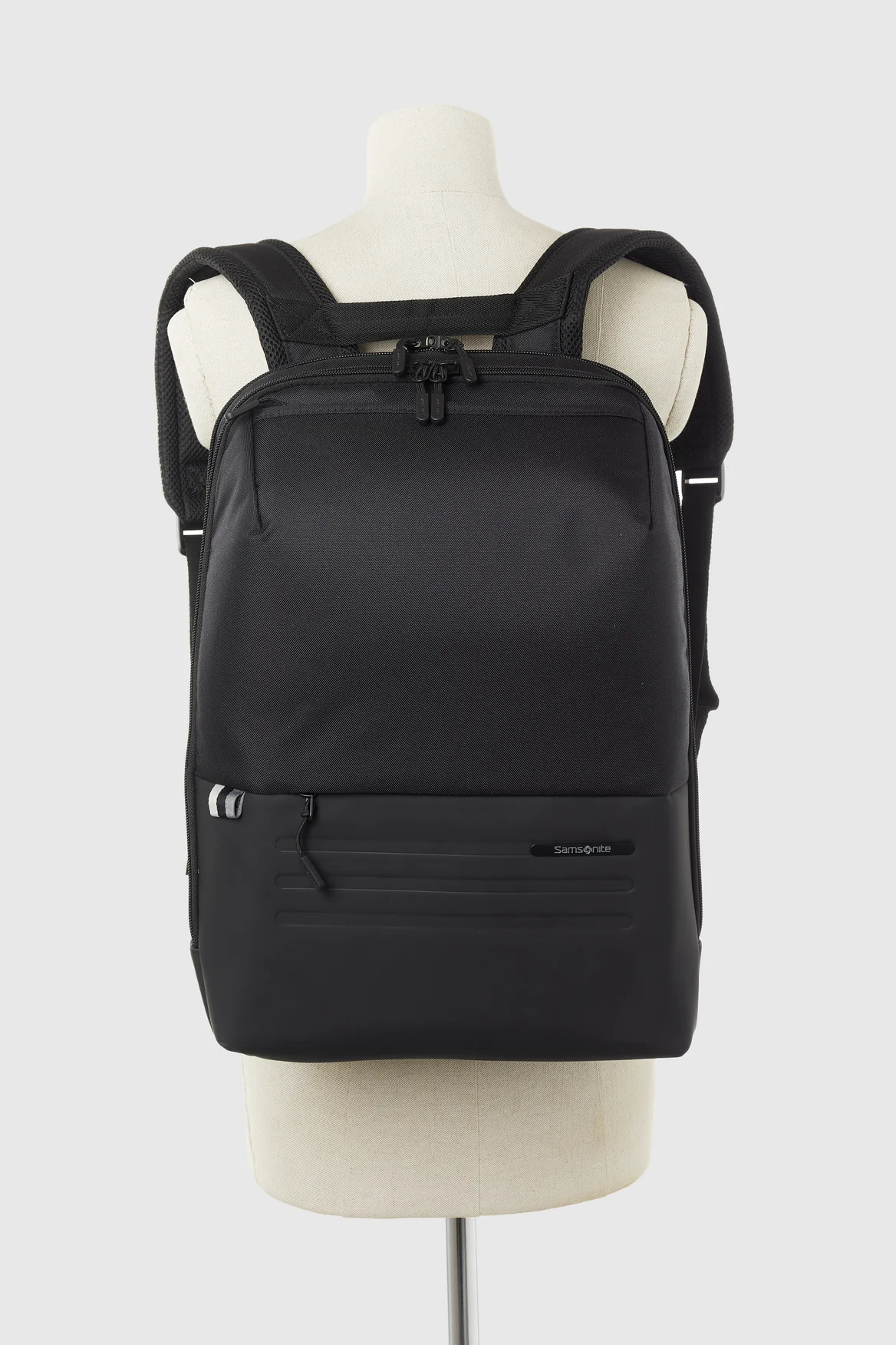 916-stackd-biz-15-6-backpack-4.webp Stackd Biz 15.6" Backpack