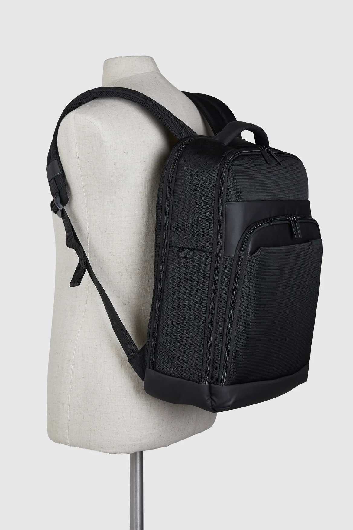 918-mysight-17-3-laptop-backpack-4.webp Mysight 17.3" Laptop Backpack