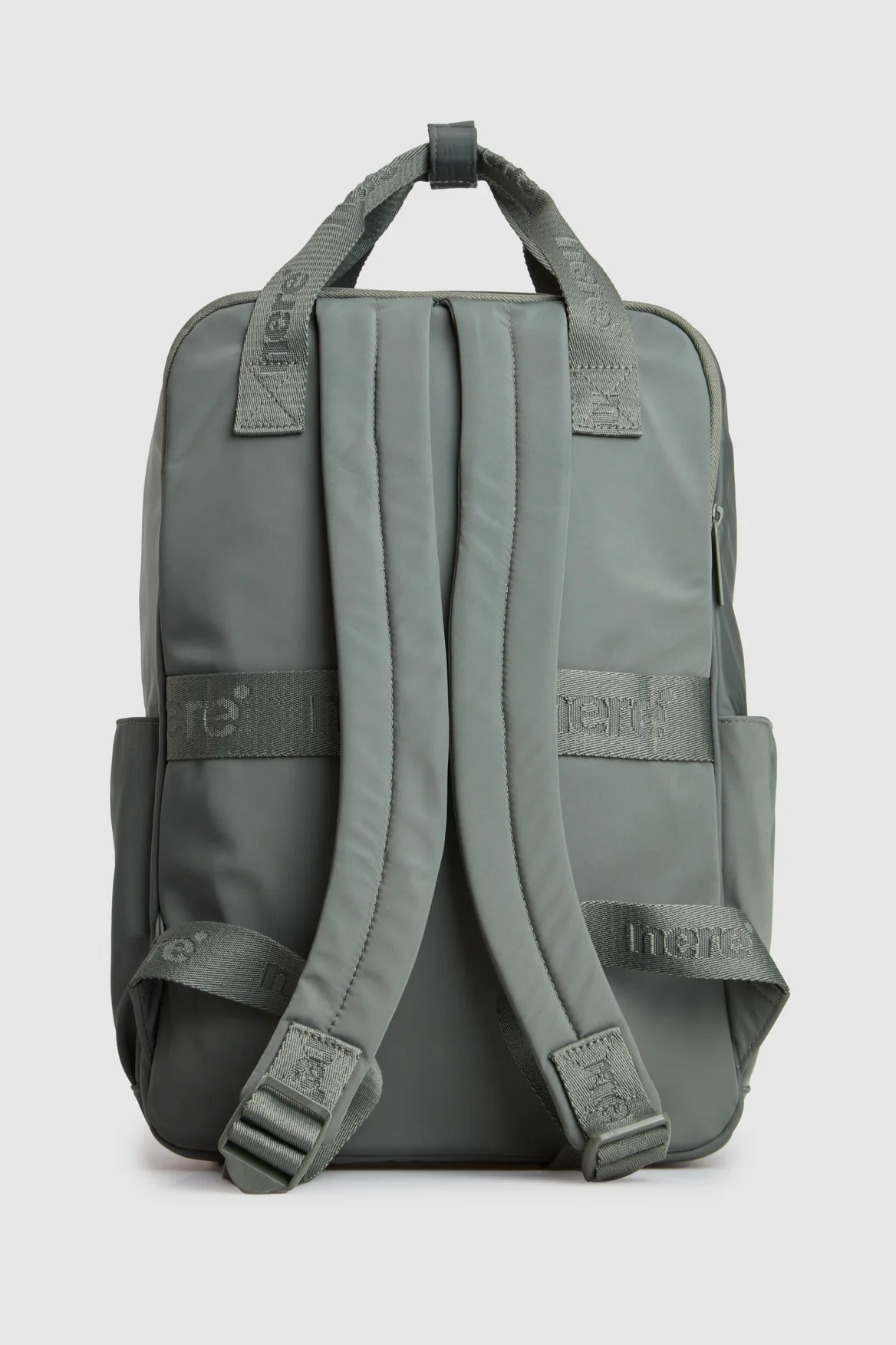 920-seeker-carry-on-backpack-2.webp Seeker Carry On Backpack