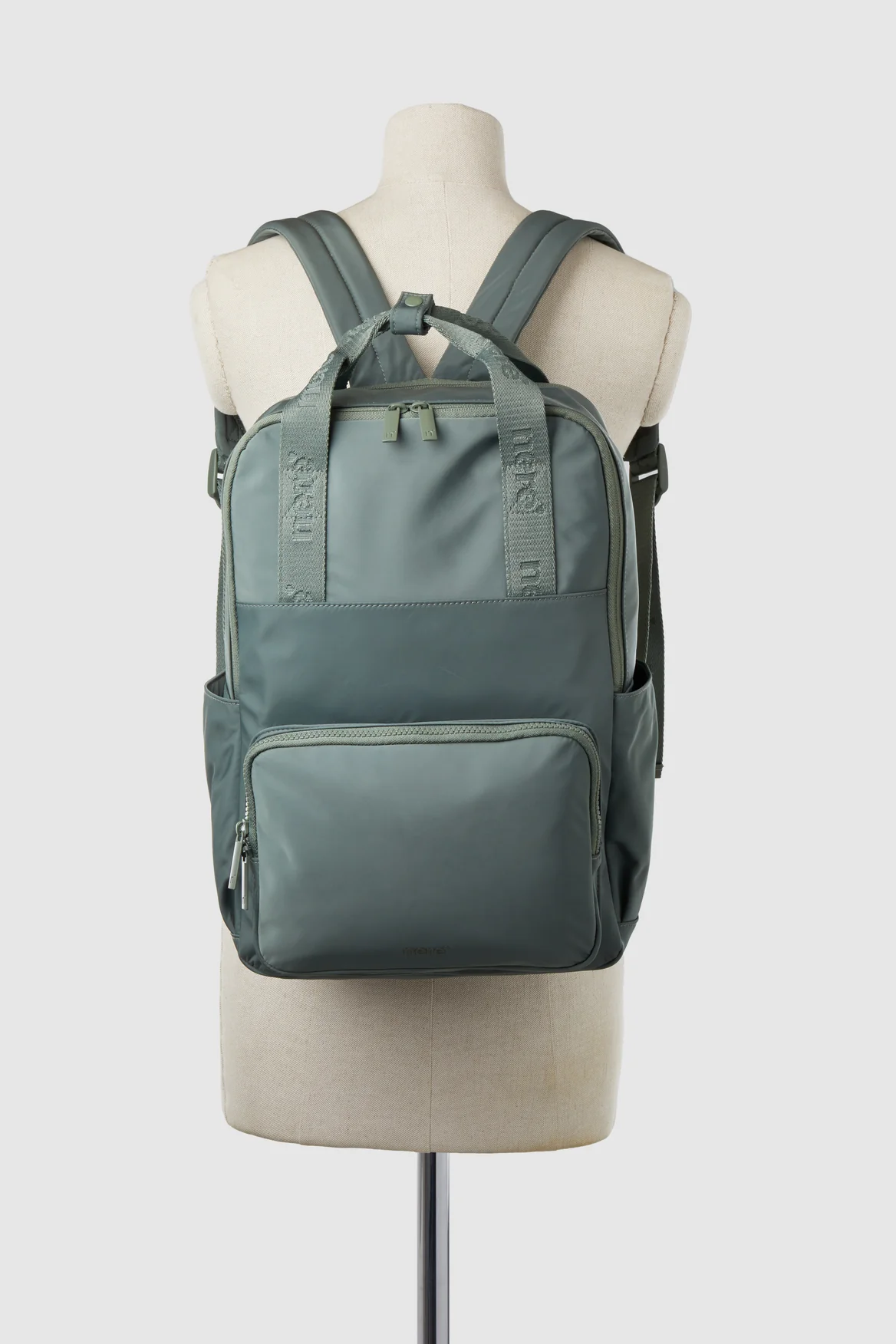 920-seeker-carry-on-backpack-4.webp Seeker Carry On Backpack