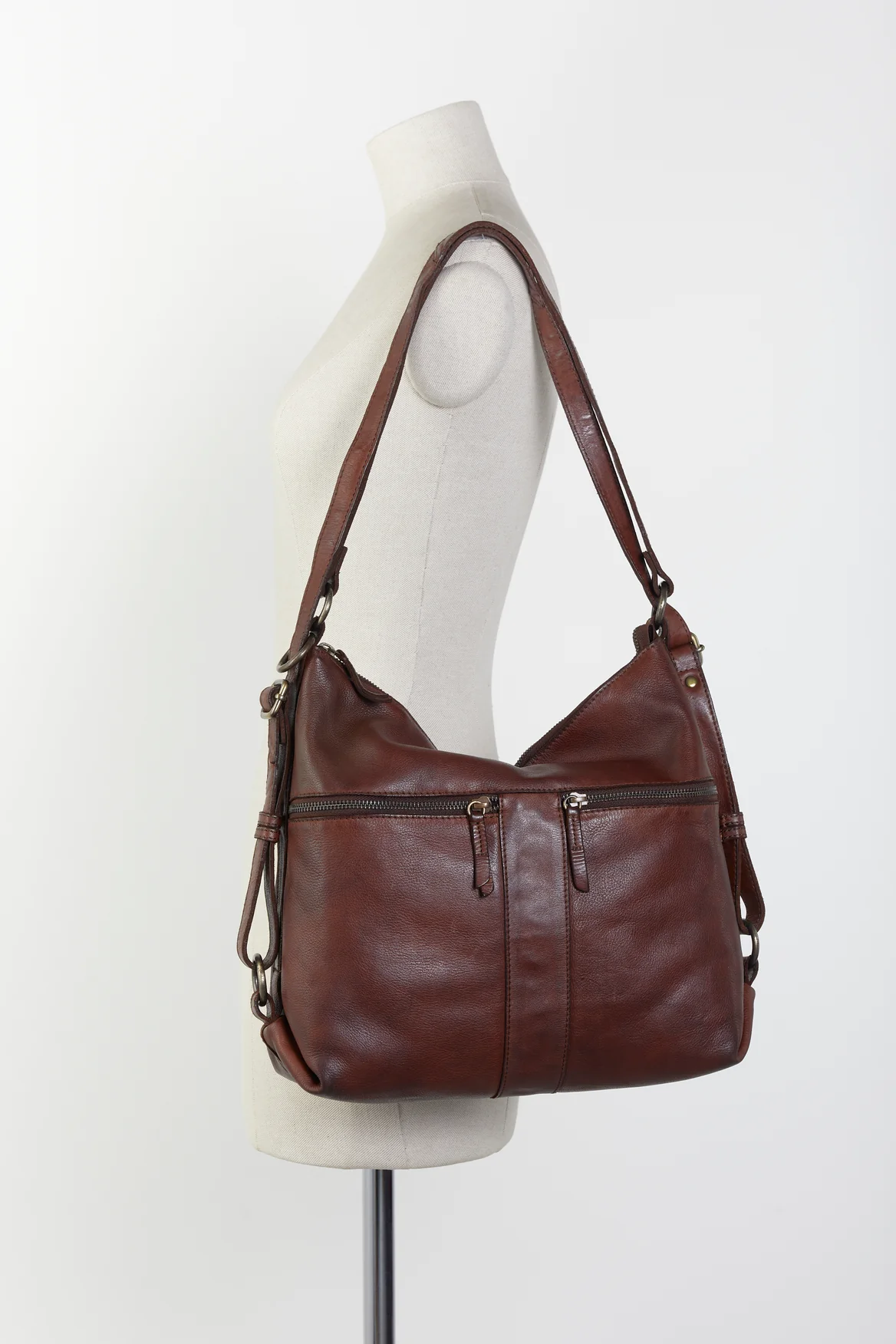 936-ari-leather-convertible-backpack-5.webp Ari Leather Convertible Backpack