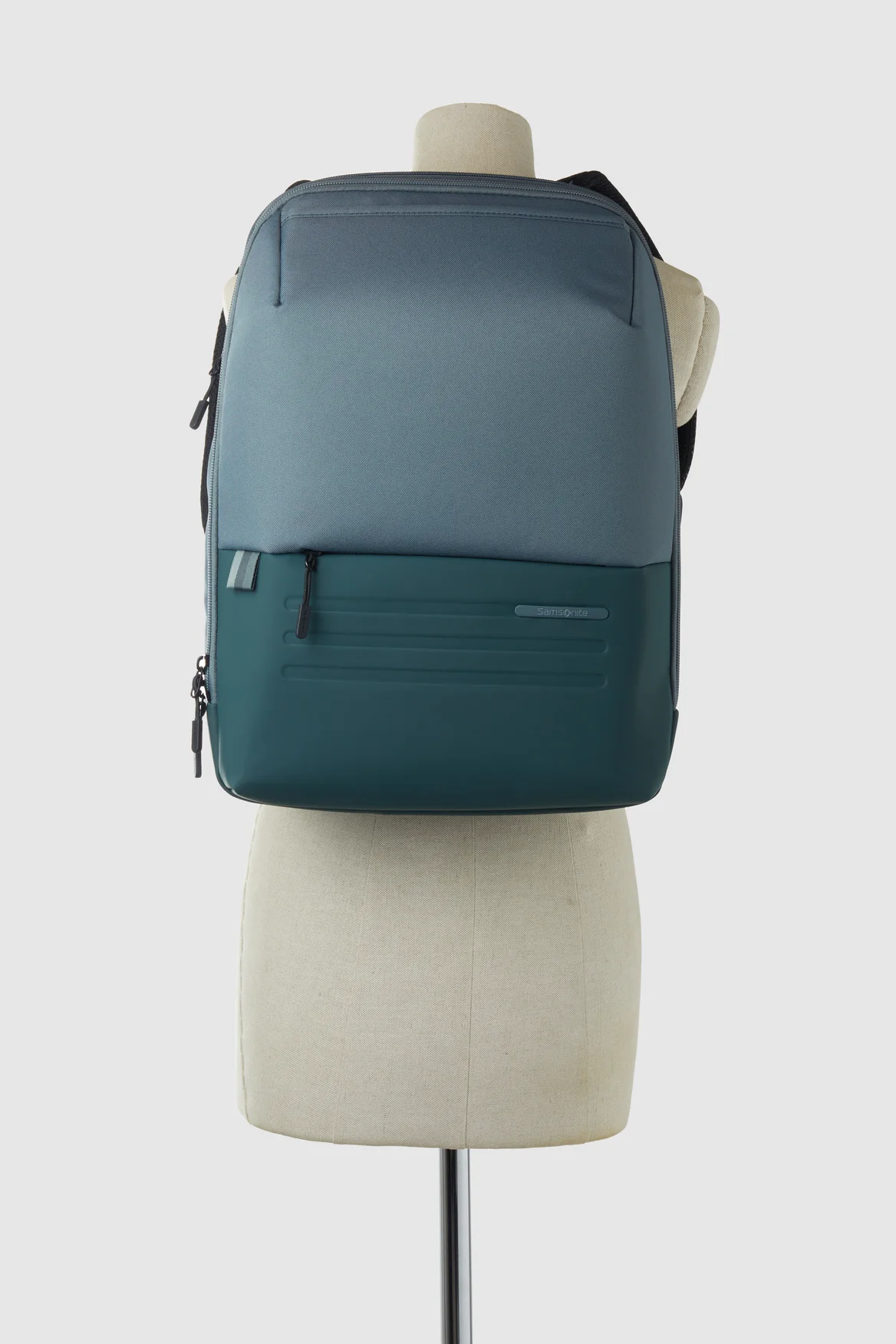 942-stackd-biz-15-6-backpack-4.webp Stackd Biz 15.6" Backpack