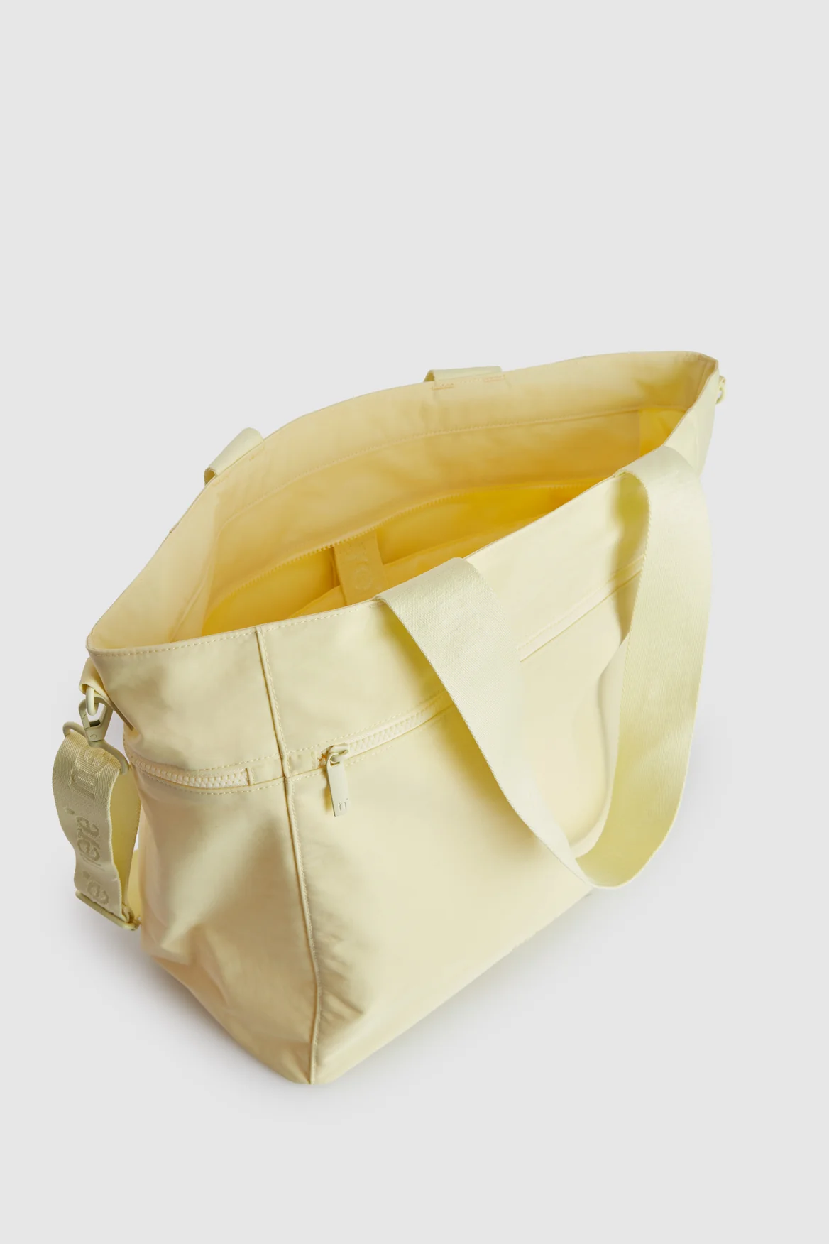 989-bondi-nylon-large-tote-bag-3.webp Bondi Nylon Large Tote Bag