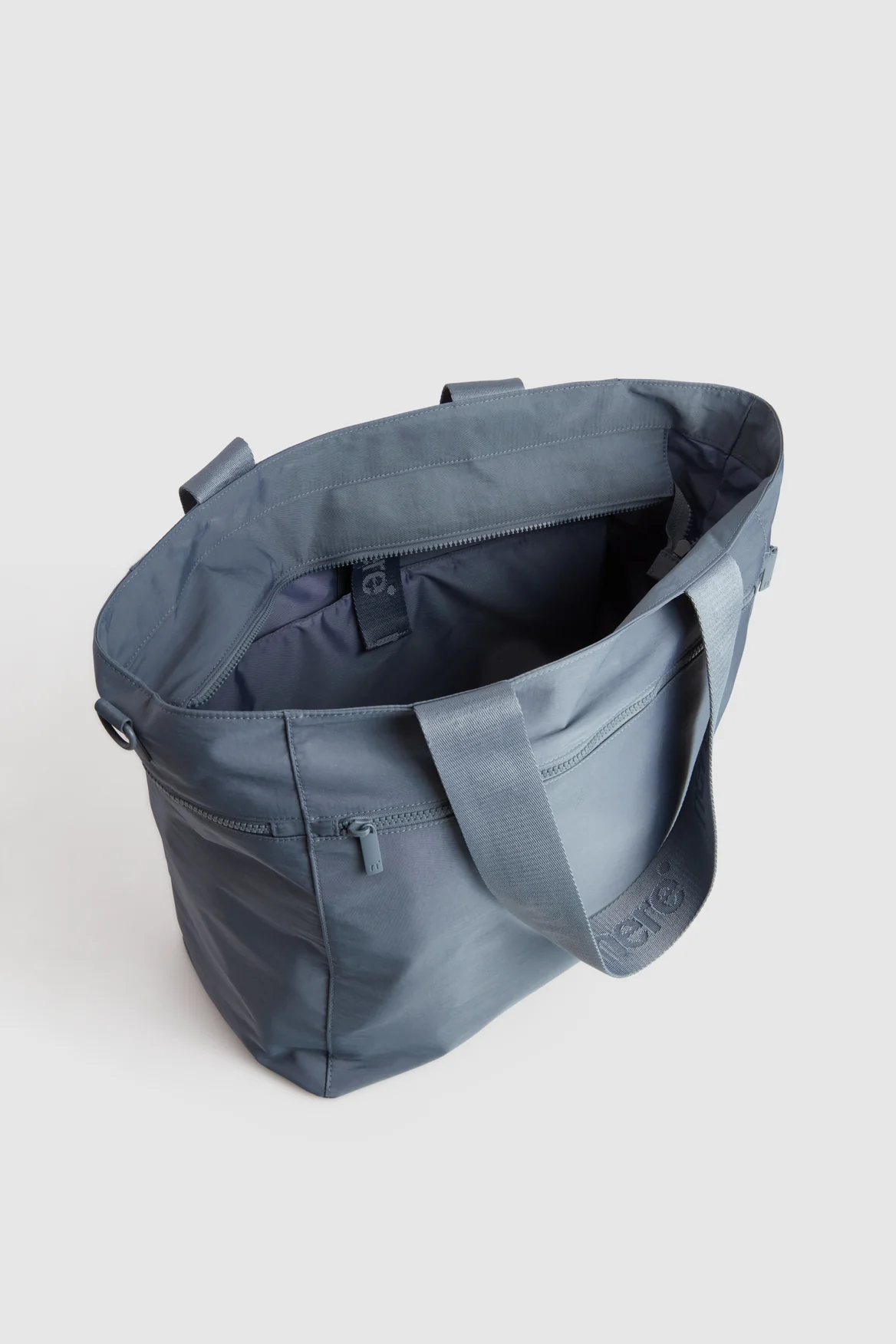 998-bondi-nylon-large-tote-bag-3.webp Bondi Nylon Large Tote Bag